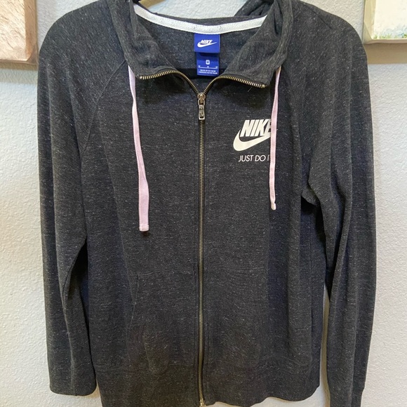 Nike sweater - Picture 1 of 5
